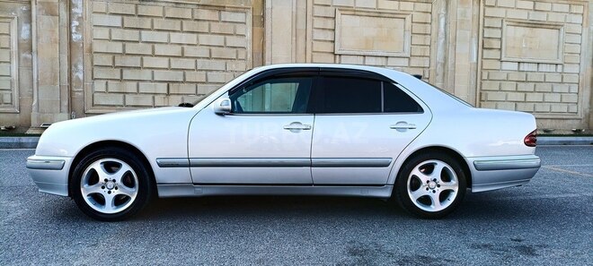 Mercedes E 270 2000, 347,000 km - 2.7 l - Bakı