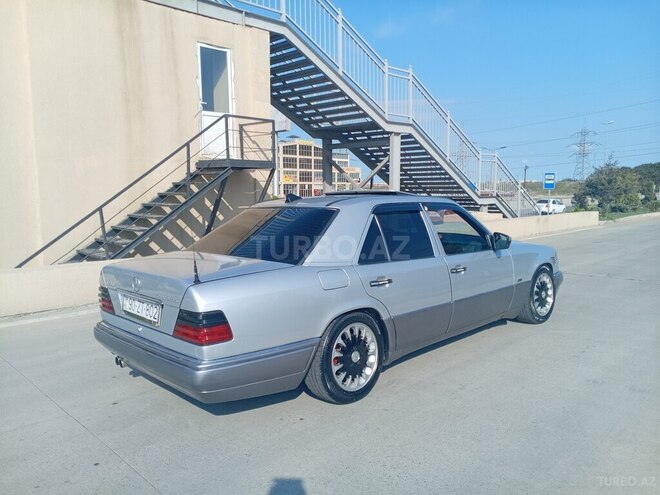 Mercedes E 300 d 1993, 300,000 km - 3.0 l - Qazax
