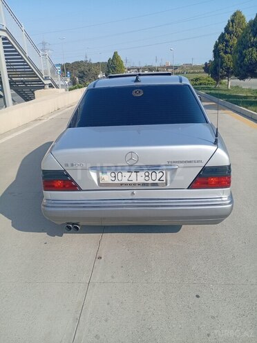 Mercedes E 300 d 1993, 300,000 km - 3.0 l - Qazax