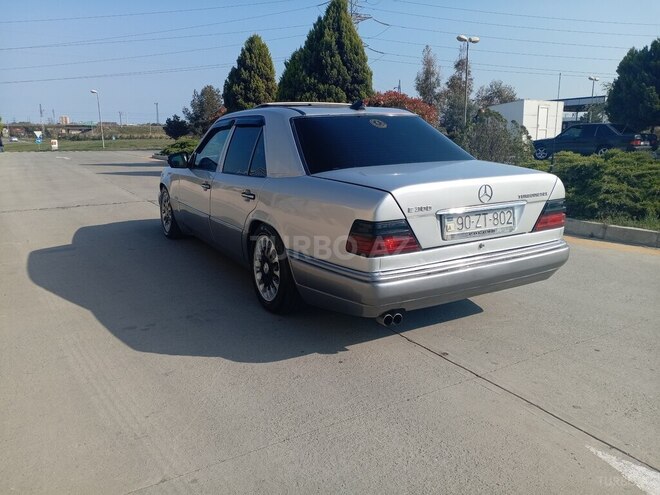 Mercedes E 300 d 1993, 300,000 km - 3.0 l - Qazax