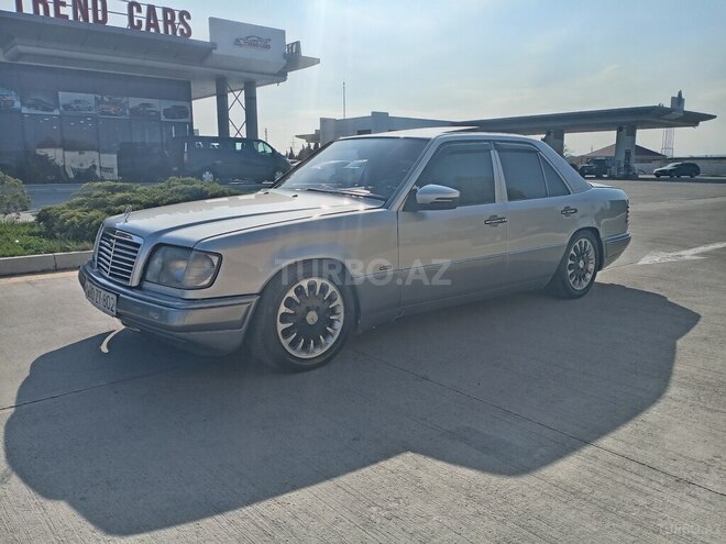 Mercedes E 300 d 1993, 300,000 km - 3.0 l - Qazax