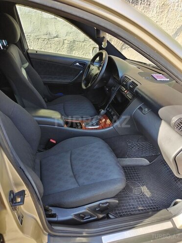 Mercedes C 200 2000, 418,000 km - 2.0 l - Bakı