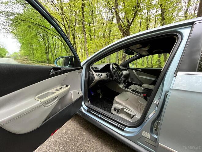 Volkswagen Passat 2005, 210,000 km - 2.0 л - Qusar