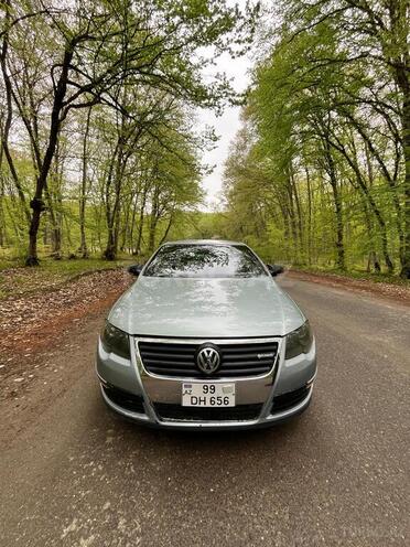 Volkswagen Passat 2005, 210,000 km - 2.0 л - Qusar