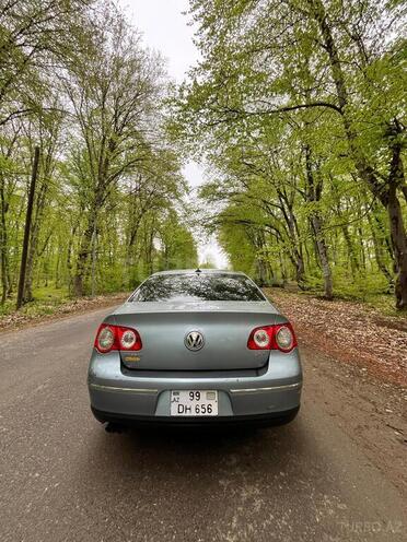 Volkswagen Passat 2005, 210,000 km - 2.0 л - Qusar