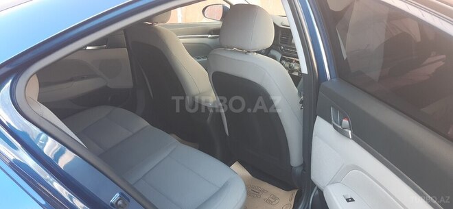 Hyundai Elantra 2018, 78,900 km - 2.0 л - Bakı