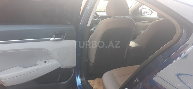 Hyundai Elantra 2018, 78,900 km - 2.0 л - Bakı