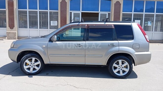 Nissan X-Trail 2005, 282,200 km - 2.0 l - Salyan