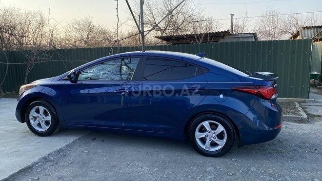 Hyundai Elantra 2015, 76,743 km - 1.8 л - Zaqatala