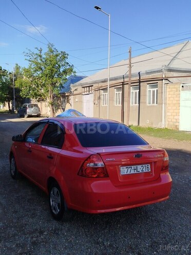 Chevrolet Aveo-5