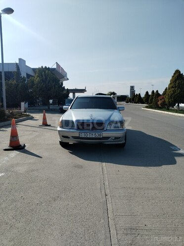 Mercedes C 220 d 1995, 220,000 km - 2.2 л - Bakı