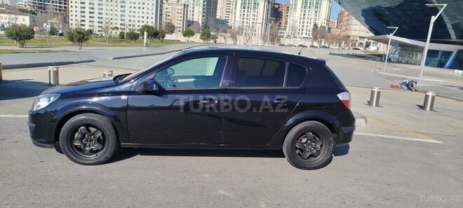 Opel Astra 2006, 215,000 km - 1.4 l - Bakı