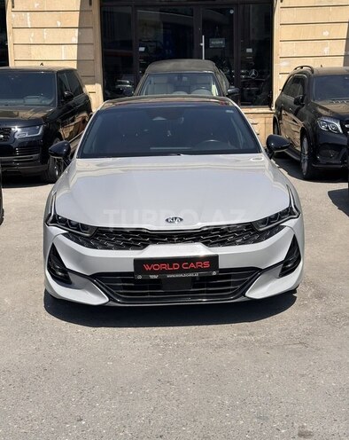 Kia K5-1