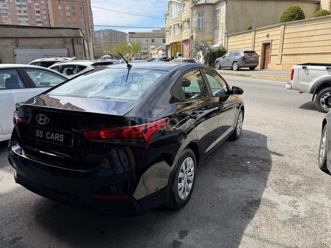 Hyundai Accent-6