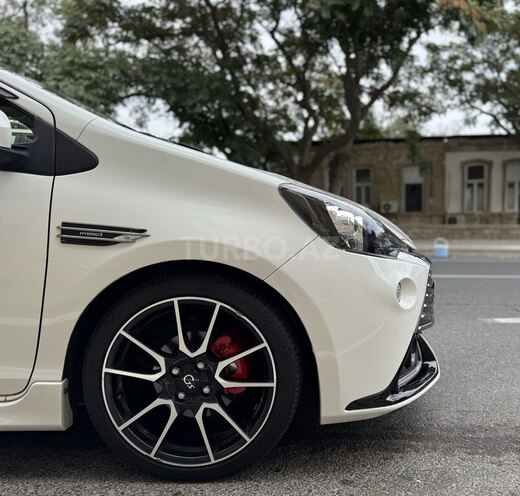 Toyota Aqua 2015, 33,000 km - 1.5 l - Bakı