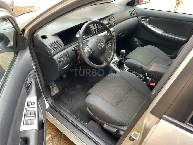 Toyota Corolla 2005, 269,000 km - 1.4 l - Bakı