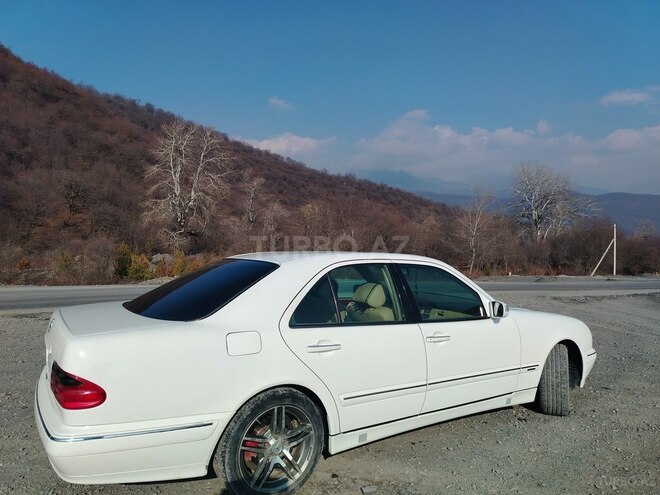 Mercedes E 240 2000, 268,000 km - 2.6 l - Qəbələ