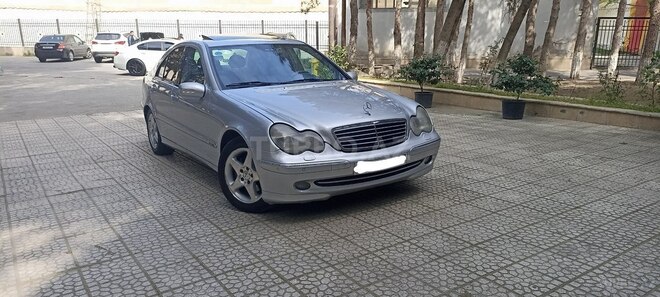 Mercedes C 200 2002, 286,322 km - 2.0 l - Xırdalan