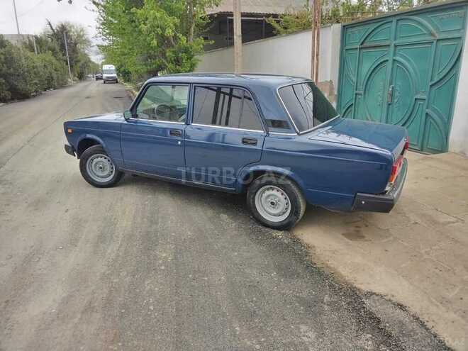 LADA (VAZ) 2107 2005, 95,000 km - 1.6 l - Salyan