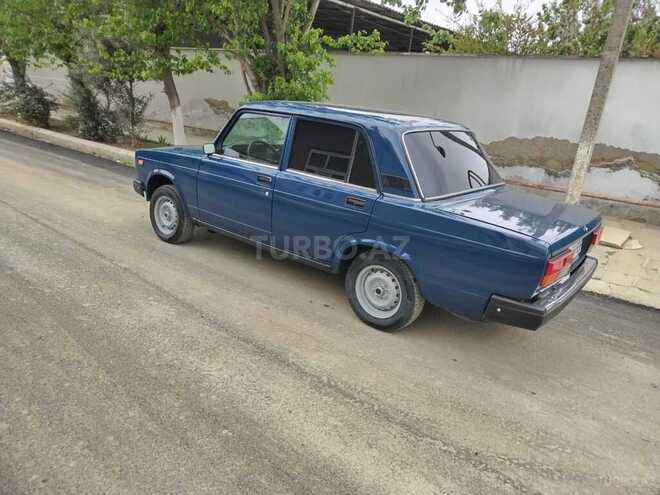 LADA (VAZ) 2107 2005, 95,000 km - 1.6 l - Salyan
