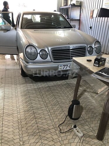 Mercedes E 280 1996, 310,000 km - 2.8 l - Bakı