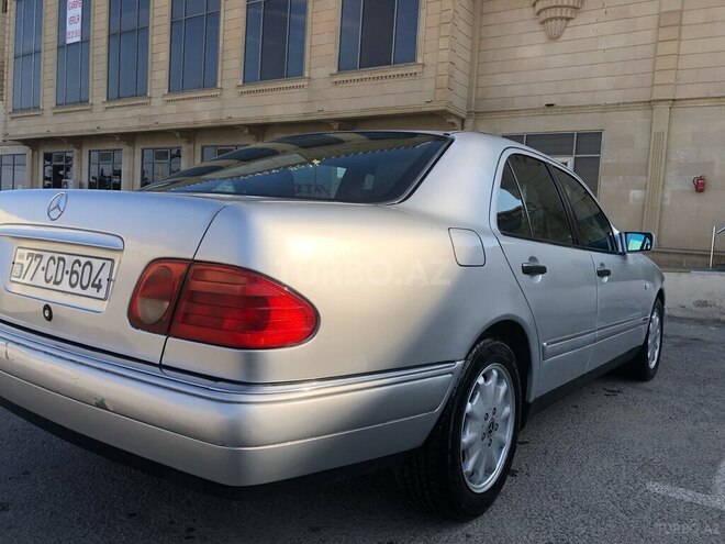Mercedes E 280 1996, 310,000 km - 2.8 l - Bakı