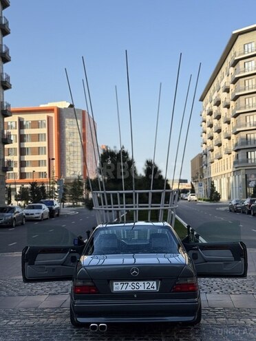 Mercedes E 320 1990, 60,000 km - 3.2 л - Bakı