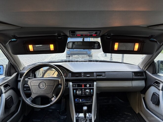 Mercedes E 320 1990, 60,000 km - 3.2 л - Bakı