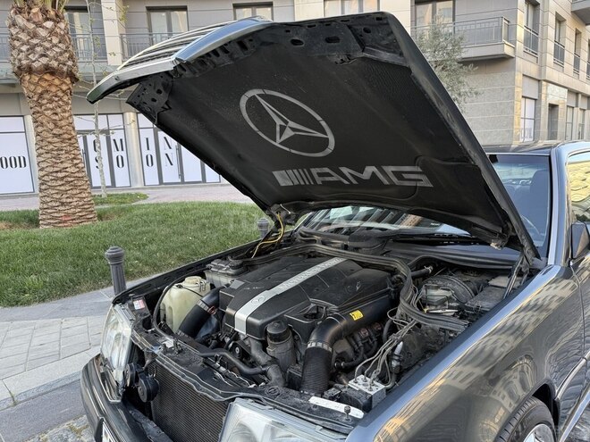 Mercedes E 320 1990, 60,000 km - 3.2 л - Bakı