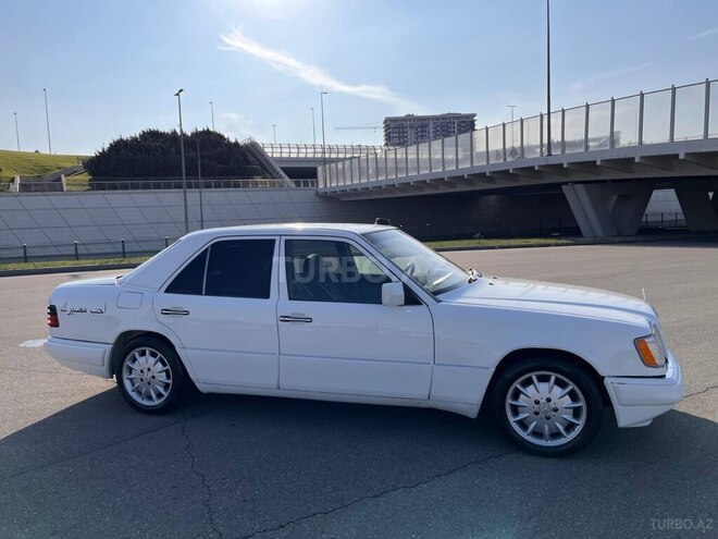 Mercedes E 220 1994, 550,000 km - 2.2 l - Bakı