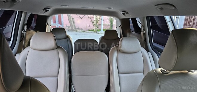 Kia Carnival 2015, 221,000 km - 2.2 l - Bakı