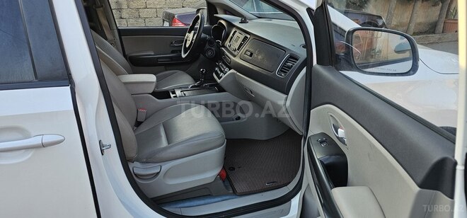 Kia Carnival 2015, 221,000 km - 2.2 l - Bakı