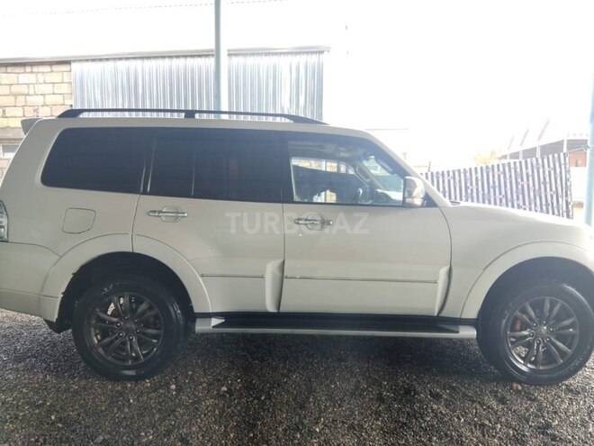 Mitsubishi Pajero 2015, 249,000 km - 3.0 l - Yevlax