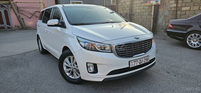 Kia Carnival 2015, 221,000 km - 2.2 l - Bakı
