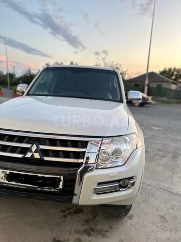 Mitsubishi Pajero 2015, 249,000 km - 3.0 l - Yevlax