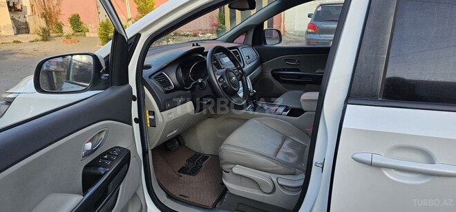 Kia Carnival 2015, 221,000 km - 2.2 l - Bakı