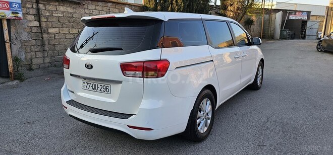 Kia Carnival 2015, 221,000 km - 2.2 l - Bakı