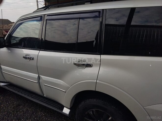 Mitsubishi Pajero 2015, 249,000 km - 3.0 l - Yevlax