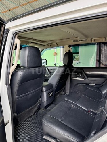 Mitsubishi Pajero 2015, 249,000 km - 3.0 l - Yevlax