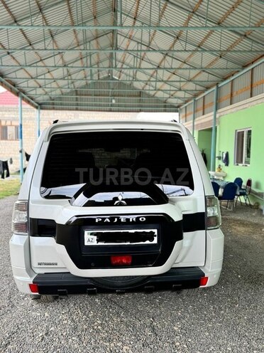Mitsubishi Pajero 2015, 249,000 km - 3.0 l - Yevlax