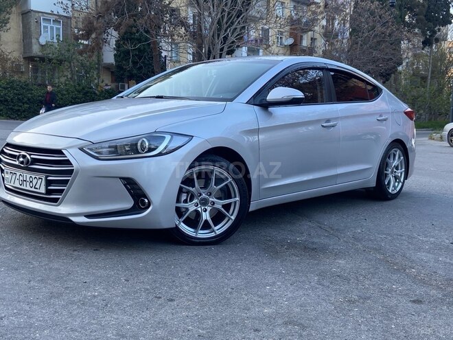 Hyundai Avante 2016, 180,000 km - 1.6 л - Bakı