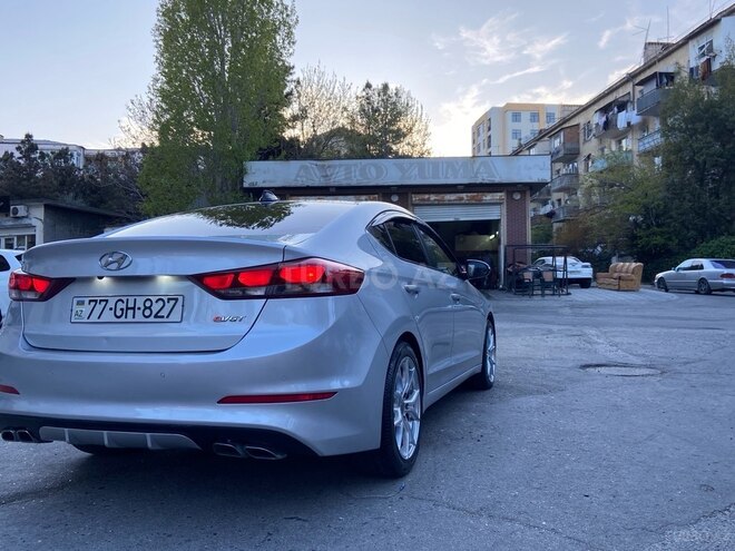 Hyundai Avante 2016, 180,000 km - 1.6 л - Bakı