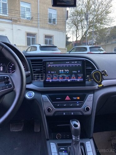 Hyundai Avante 2016, 180,000 km - 1.6 л - Bakı