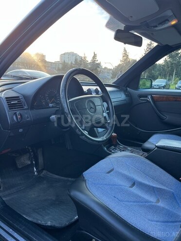 Mercedes C 230 1997, 440,000 km - 2.3 l - Bakı