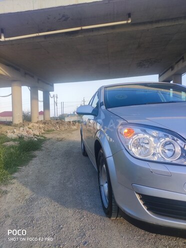 Opel Astra 2004, 176,000 km - 1.4 l - Bakı