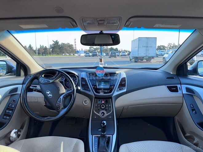 Hyundai Elantra 2015, 130,000 km - 1.8 л - Bakı