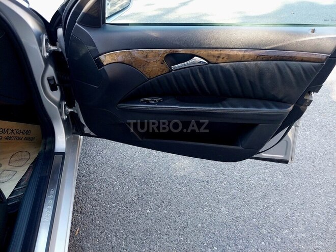 Mercedes E 240 2004, 297,622 km - 2.6 l - Mingəçevir