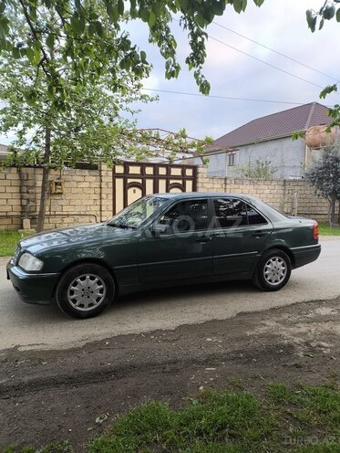 Mercedes C 180 1994, 702,345 km - 1.8 l - Biləsuvar