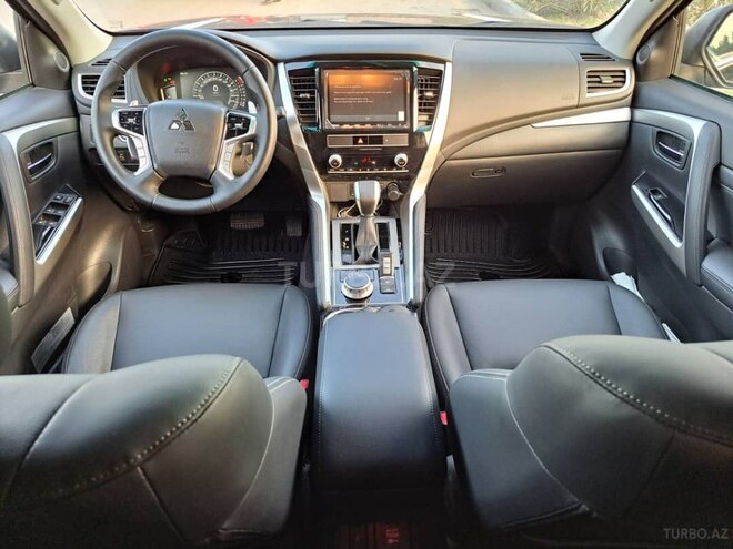 Mitsubishi Pajero 2023, 560 km - 3.0 л - Bakı