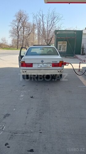 BMW 525 1989, 503,800 km - 2.5 l - Quba